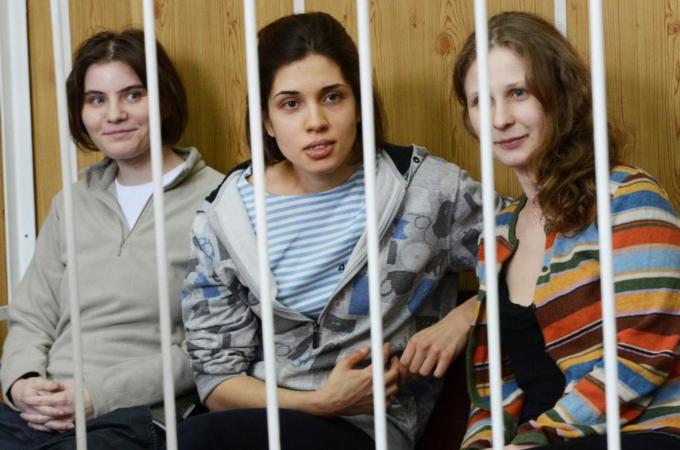 Russia Jails Female Punk Rock Band The Feminist Wire